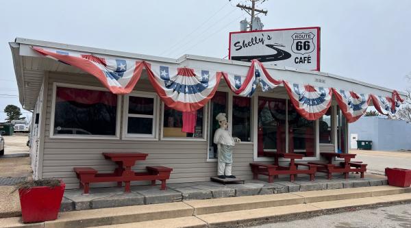 Shelly's Route 66 Cafe