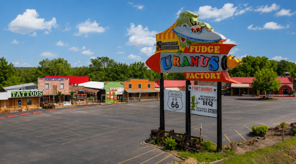 Uranus Missouri Towne Center