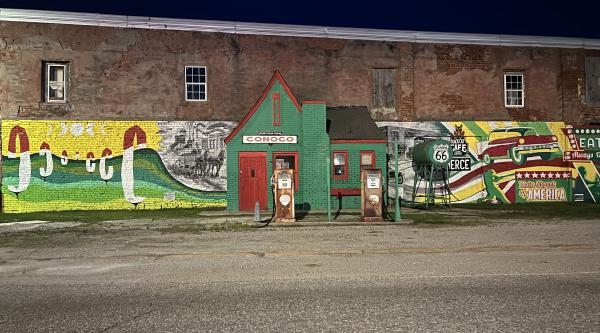Allen's Conoco Fillin' Station