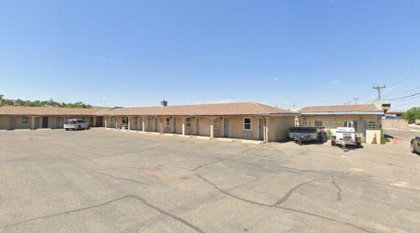 Colonial Motel