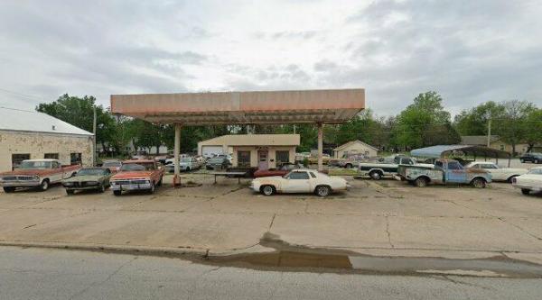 Old Service Station - OK (Vinita)