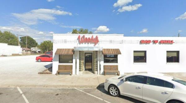 Woody's Bar-N-Grill