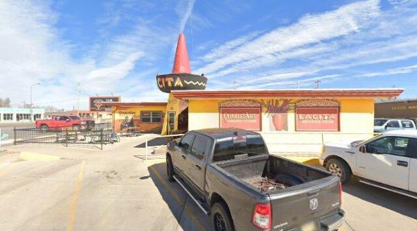La Cita Sign & Sombrero