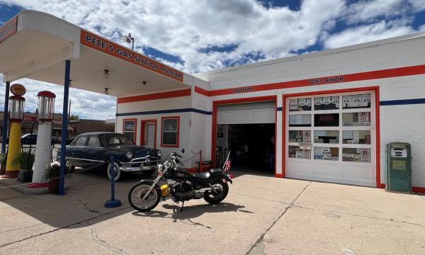 Pete's Route 66 Gas Station Museum