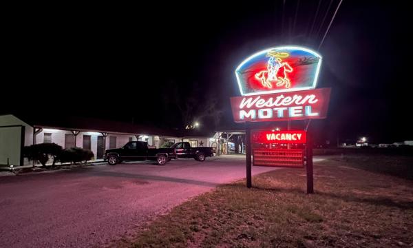 Western Motel Photo Op