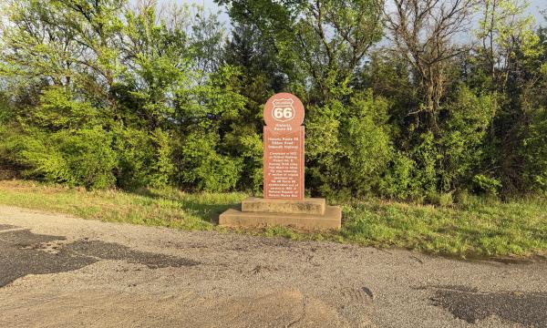 Historic Ribbon Road & Monument
