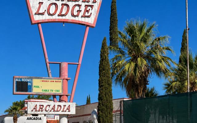 Arcadia Lodge Sign
