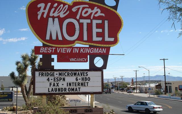 Hill Top Motel Sign