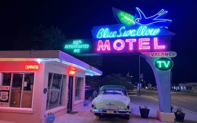 Blue Swallow Motel