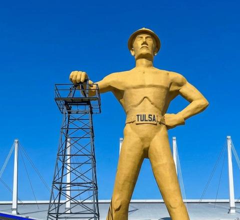 Golden Driller Statue