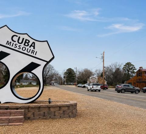 Cuba Route 66 Shield Monument