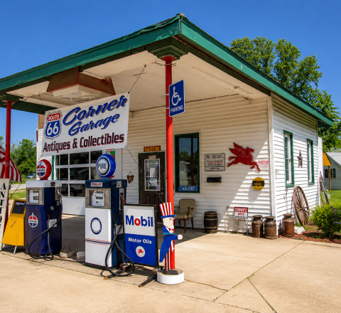 Route 66 Corner Garage Antiques & Collectables 