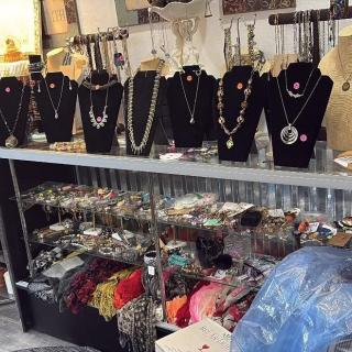 Poooh’s New and Bearly Used Resale Shop