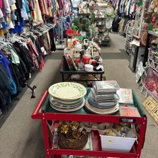 Poooh’s New and Bearly Used Resale Shop