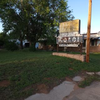 West Winds Court Neon Sign