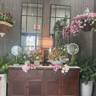 Lucille’s Flowers & Gifts
