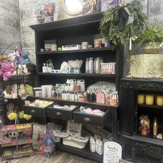 Lucille’s Flowers & Gifts