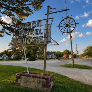 Wagon Wheel Sign