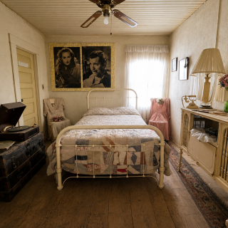 Oatman Hotel Restaurant & Bar
