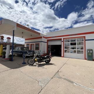 Pete's Route 66 Gas Station Museum