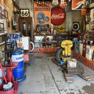 Pete's Route 66 Gas Station Museum