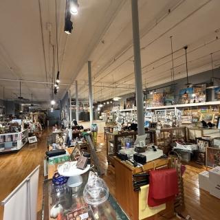 Cherry’s Art Emporium on the Square