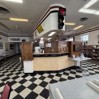 Carthage Deli & Ice Cream