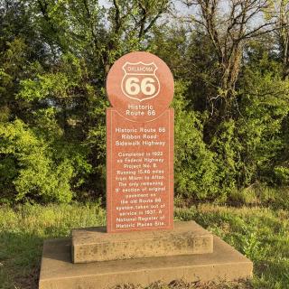 Historic Ribbon Road & Monument